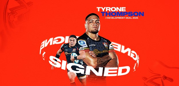 Thompson twin signs with Knights